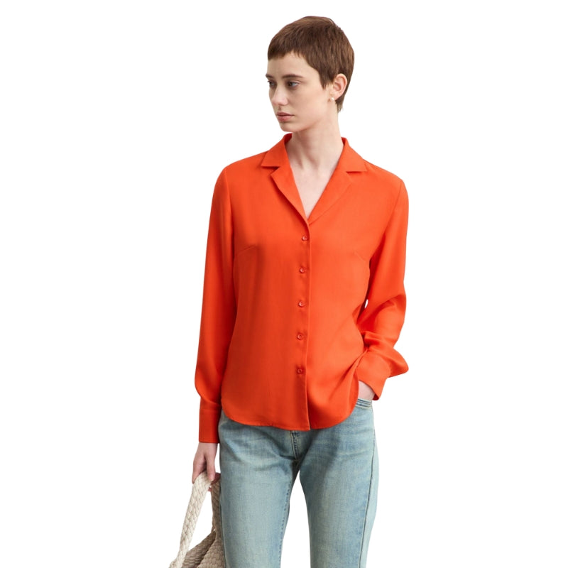 Amelia - Løs pasform langærmet bluse med reverskrave