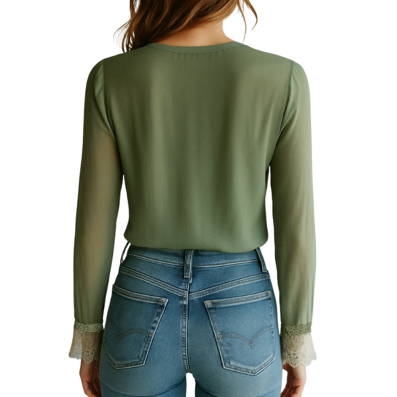 Daisy – Let Blomstret Bluse med V hals og Lange Ærmer