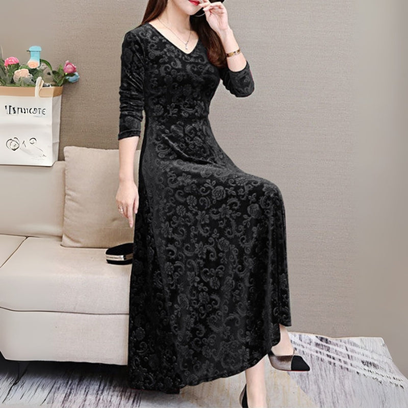 Sophia – Midikjole i Velour med V Hals og Lange Ærmer