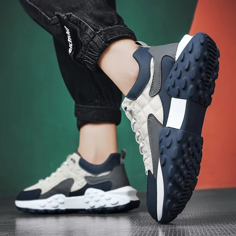 Michael - Wedge Sneakers med Snørelukning og Rund Tå