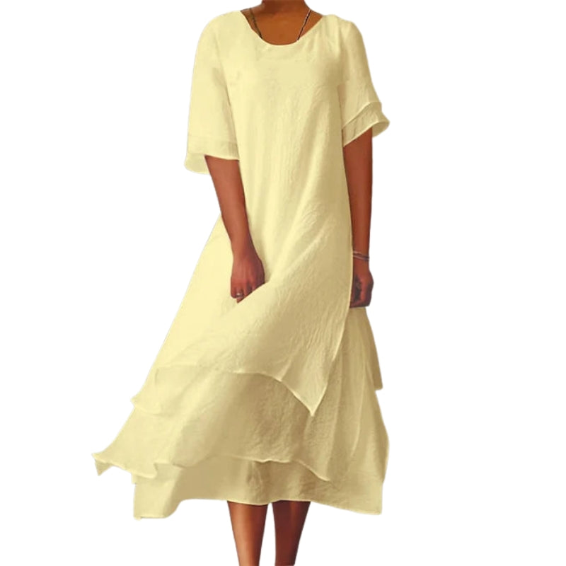 Fiona – Dobbeltlags Kjole med Rund Hals og Korte Ærmer