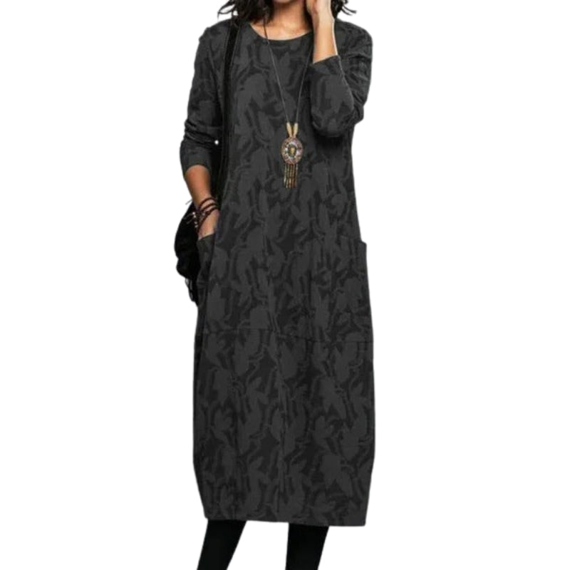 Sienna – Stilfuld Lang Kjole med Rund Hals og Sidelommer