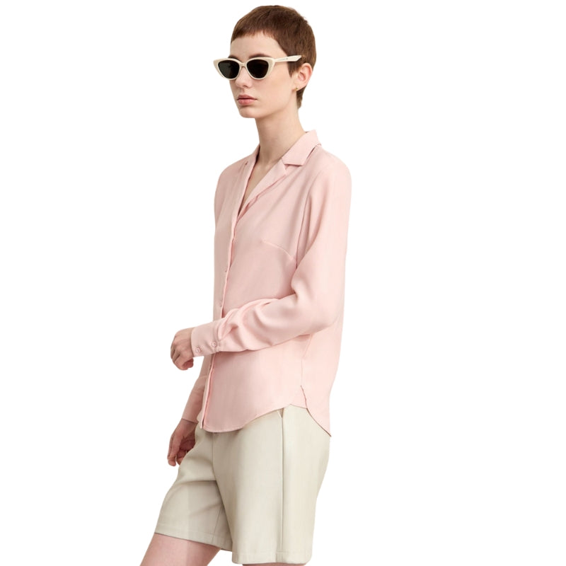 Amelia - Løs pasform langærmet bluse med reverskrave