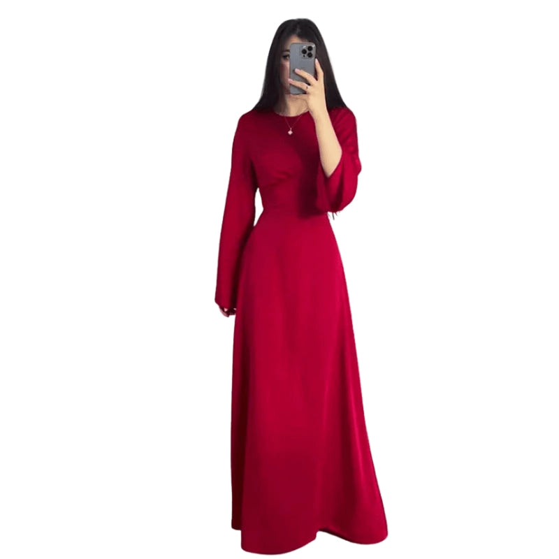 Claudia – Modern Maxi Kjole med Lange Ærmer og Rund Hals