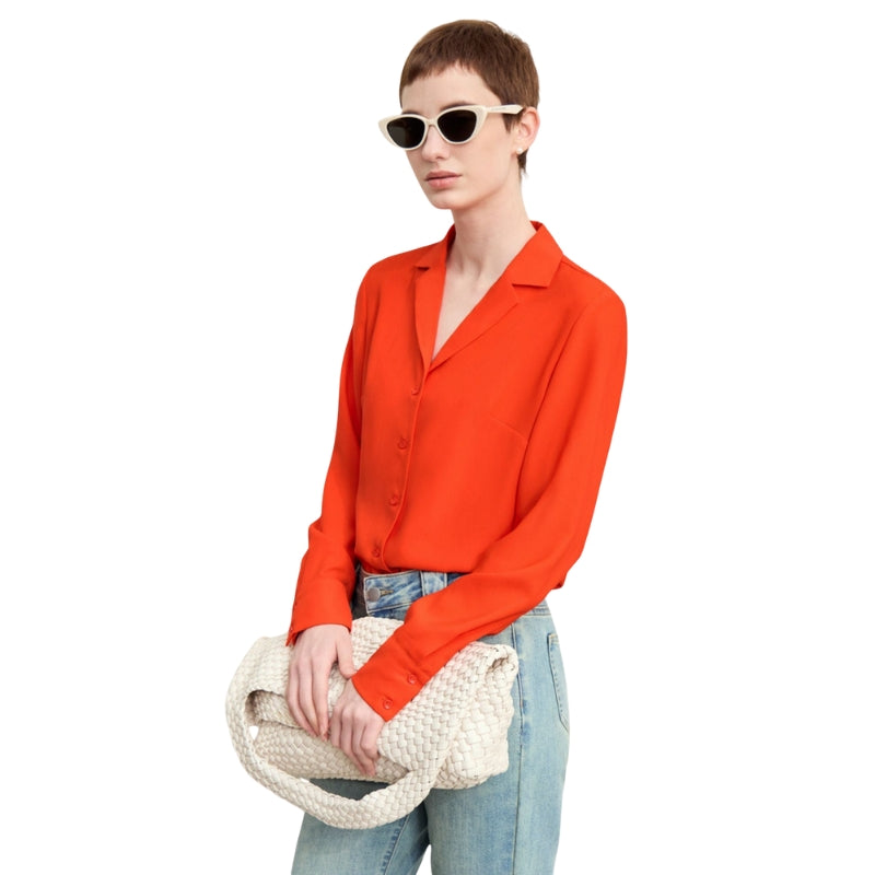 Amelia - Løs pasform langærmet bluse med reverskrave