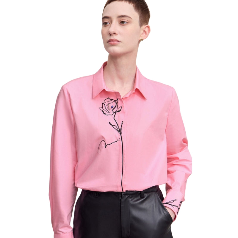 Isabella - Langærmet bluse med rosenbroderi og klassisk krave