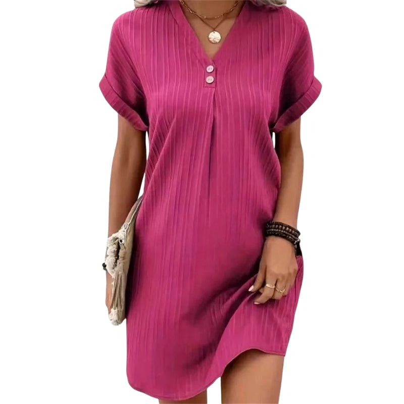 Amara - V halskjole med knapdetaljer og korte ærmer