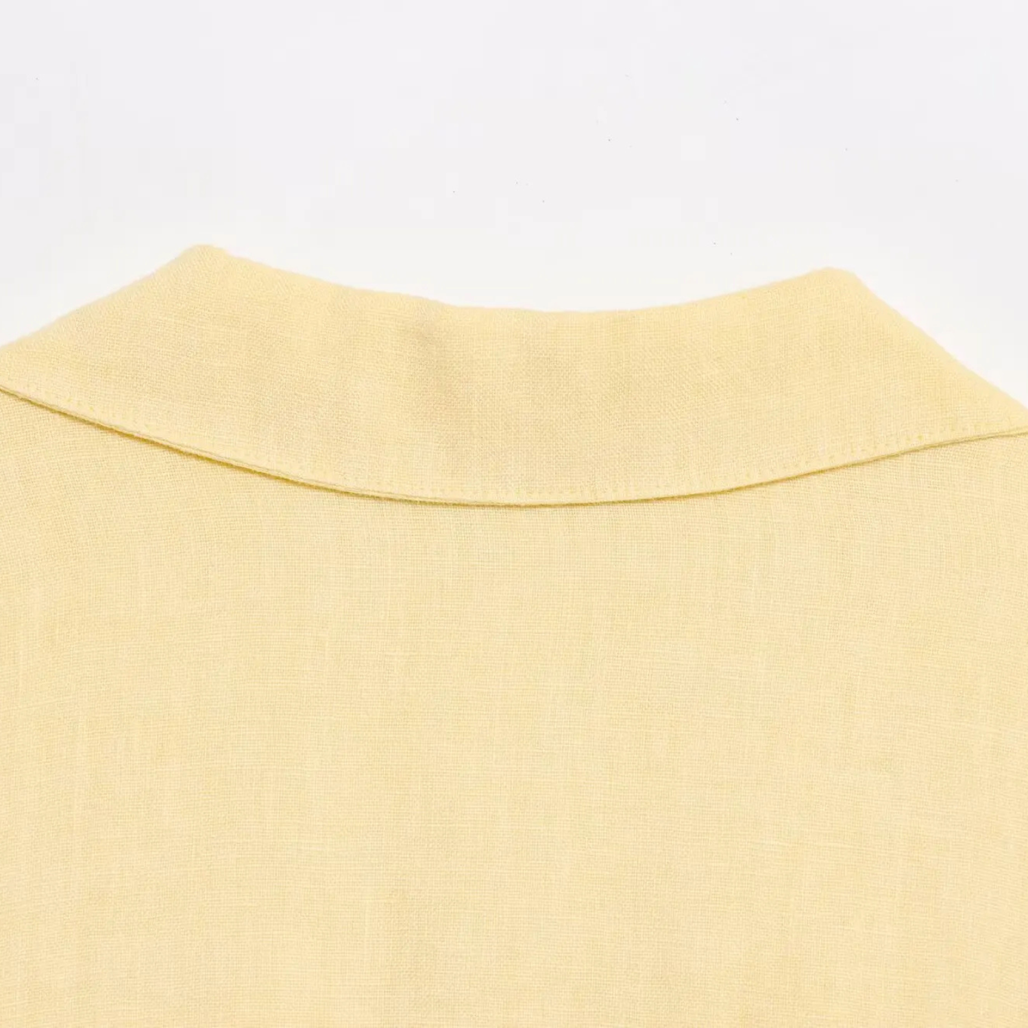 Agnes | Mode Sæt med Højtaljede Shorts og Løs Skjorte